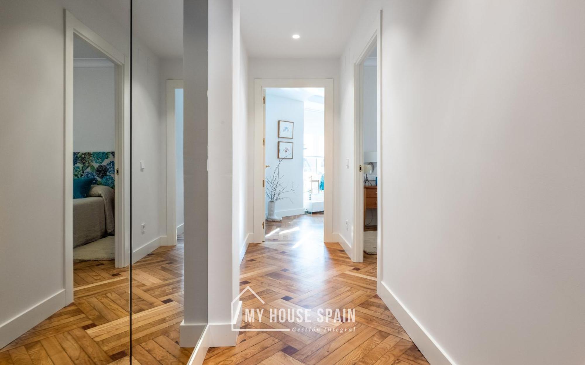 Myhousespain - Centrico Piso Junto A La Playa Gijon Exterior photo