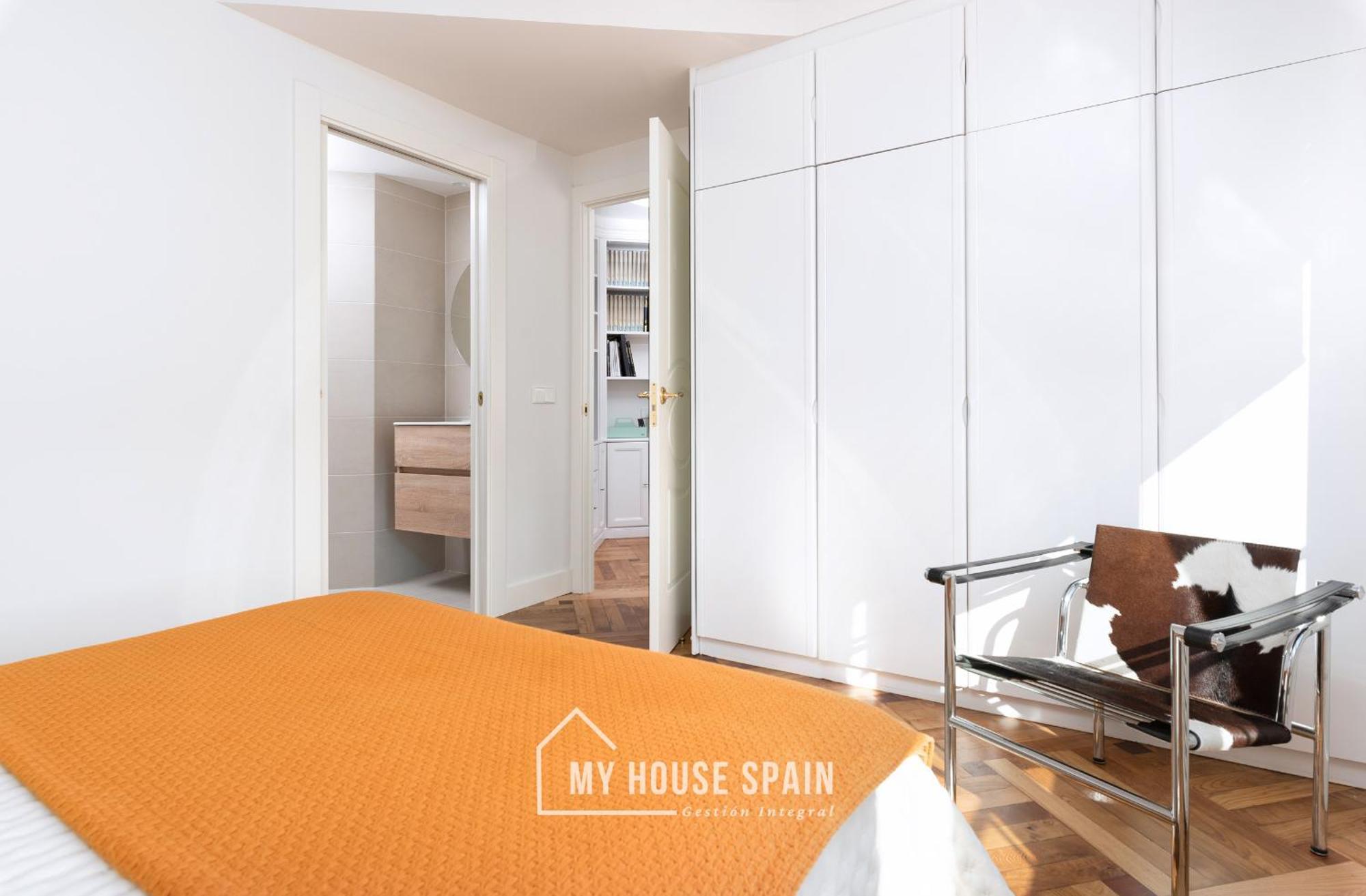 Myhousespain - Centrico Piso Junto A La Playa Gijon Exterior photo